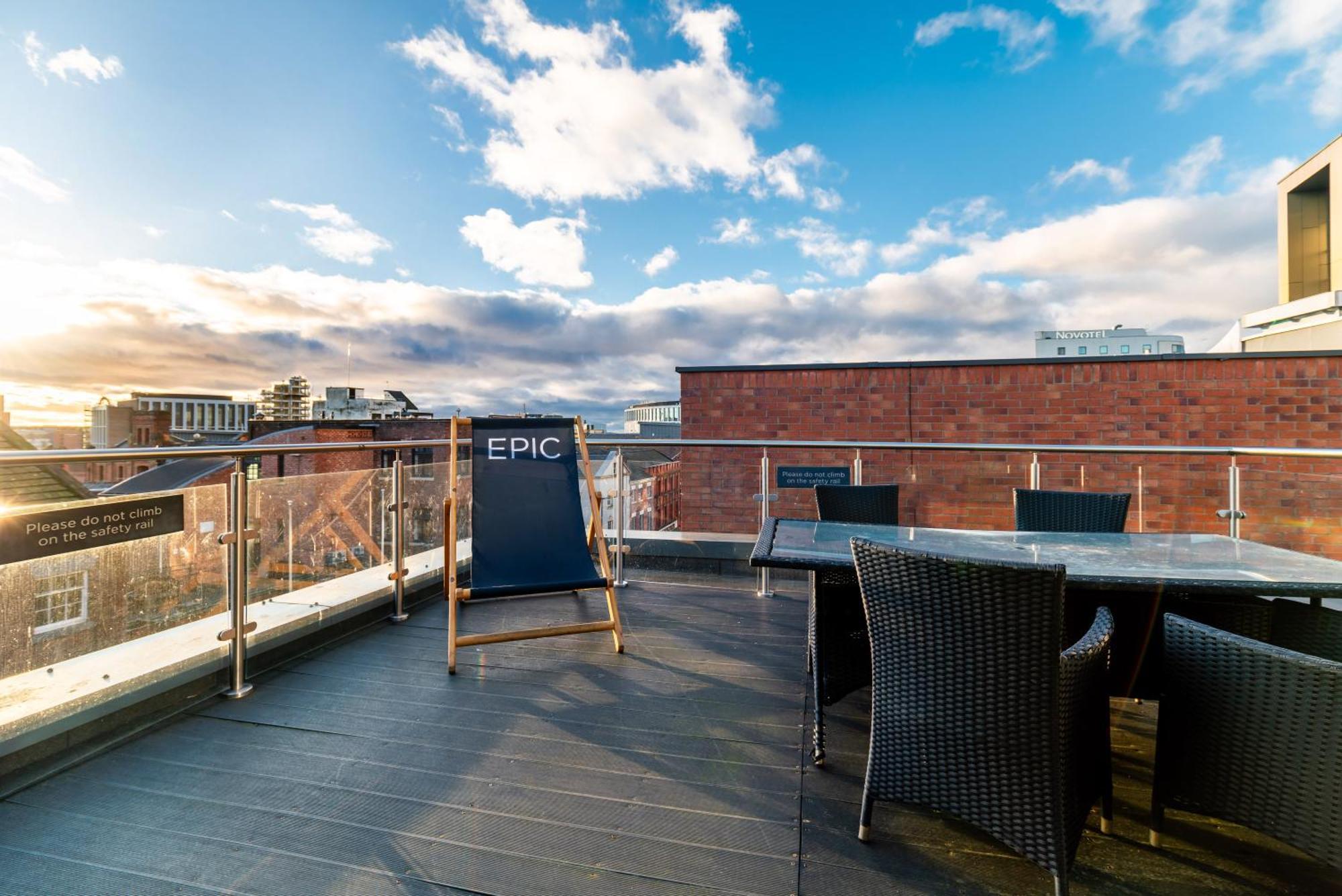 Epic Apartments Tunnage Square Liverpool Eksteriør bilde